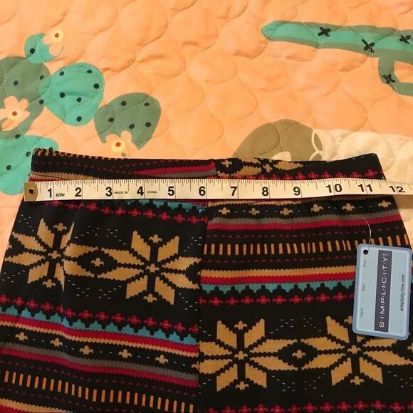 NWT Simplicity Winter Holiday Leggings, Size S/M - Picture 7 of 8